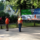 Medewerkers van de Vierdaagse nabij de start.