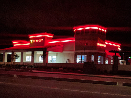 Fast Food Restaurant «In-N-Out Burger», reviews and photos, 850 Groveland Ln, Lincoln, CA 95648, USA