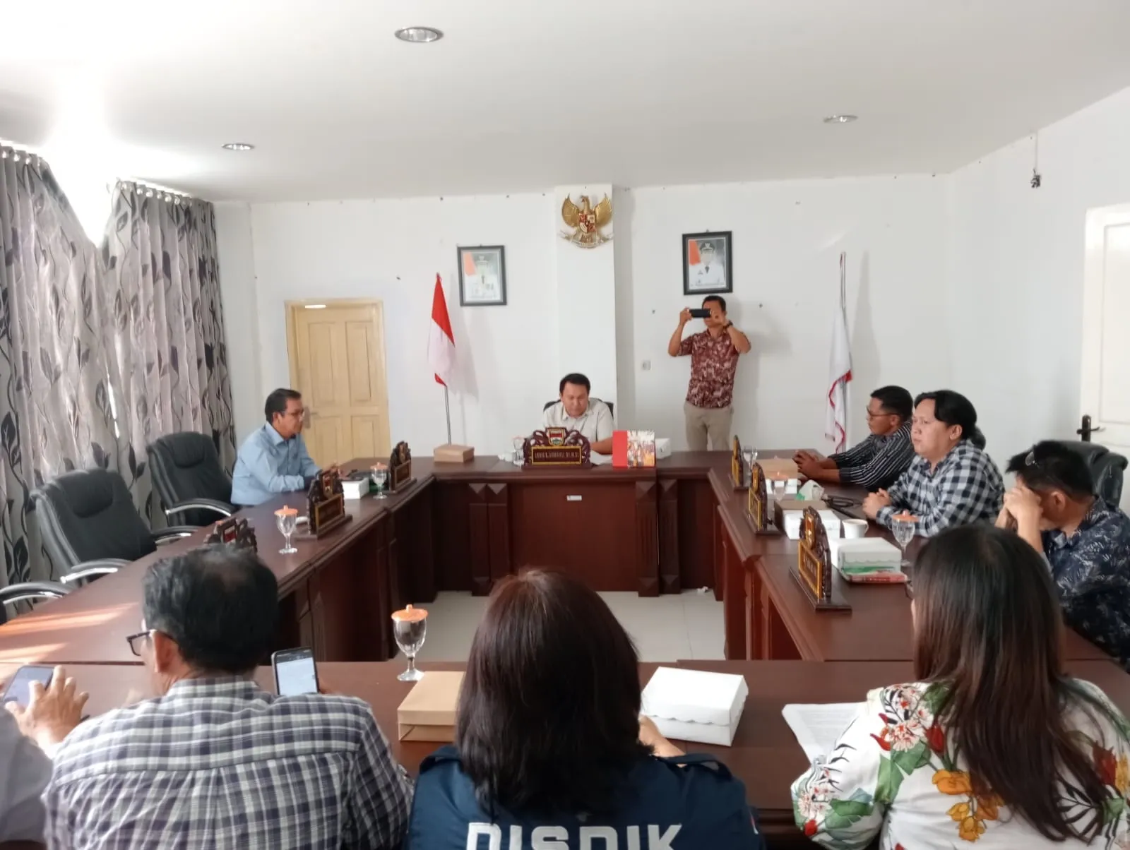 Komisi III dan Dinas Pendidikan usai rapat dengar pendapat. (Foto istimewa)