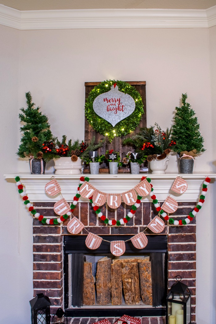 An amazingly simple 2016 Holiday House Tour inspired by Fixer Upper. Features classic colors: red, green and white with items purchased in Waco. CUTE! An amazingly simple 2016 Holiday House Tour inspired by Fixer Upper. Features classic colors: red, green and white with items purchased in Waco. CUTE!