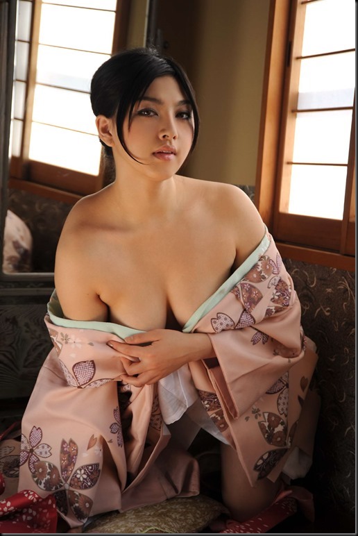 Saori Hara in Kimono_246748-0048