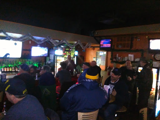 Bar & Grill «Shot Makers Sports Bar & Grill», reviews and photos, 12045 Dix Toledo Rd, Southgate, MI 48195, USA