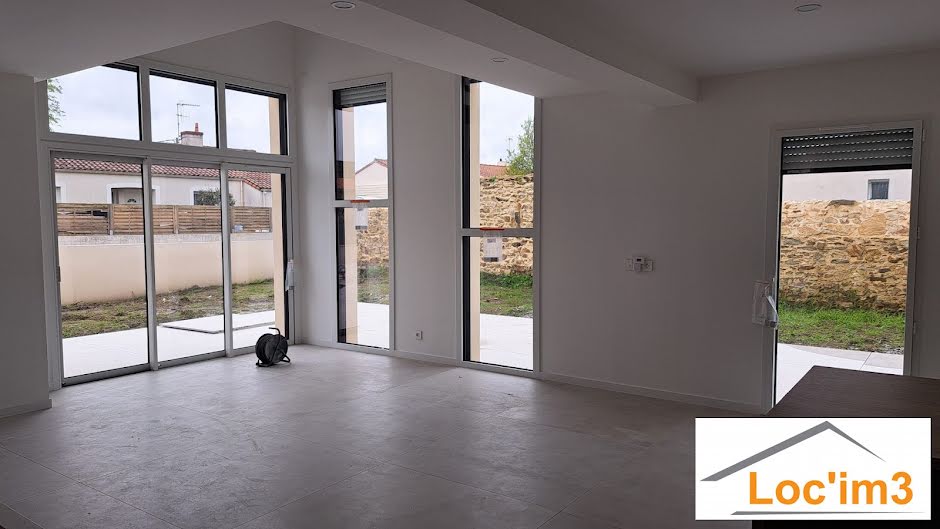 Location  maison 5 pièces 127 m² à Vallet (44330), 1 850 €