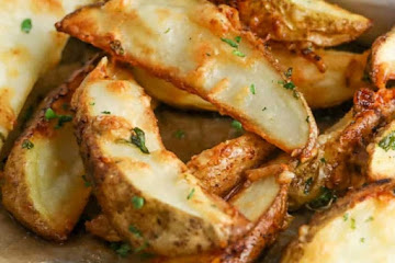Crispy Baked Potato Wedges