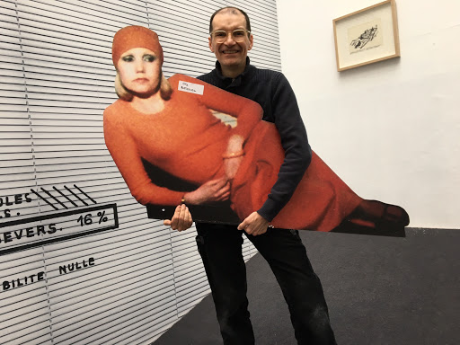 photo de Claude Lothier prise pendant le montage de l'expo au Mans en 2016.