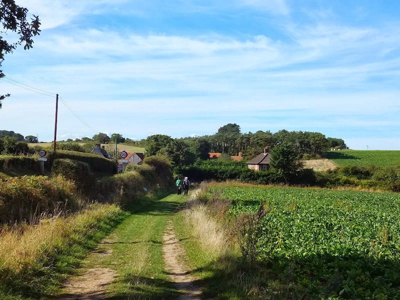 Permissive path alongside the coast road at Kelling