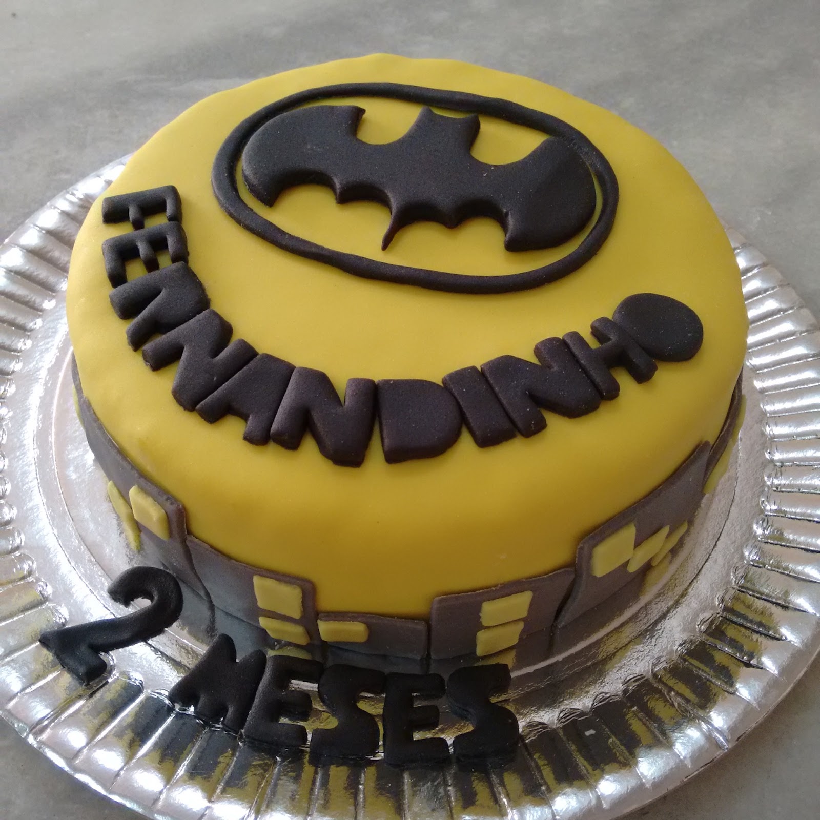 DOLORES DOCES E SALGADOS POR ENCOMENDA: Mesaniversário do Fernandinho com  Batman