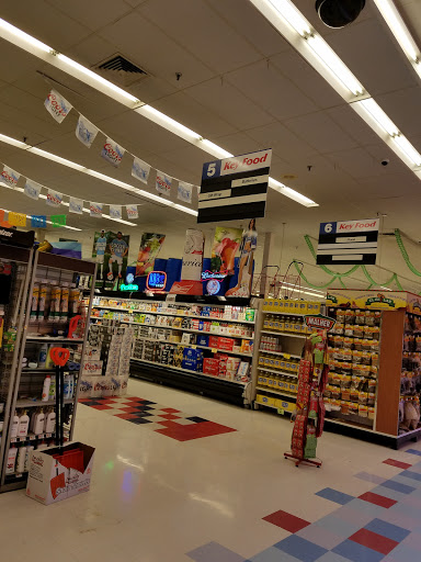 Grocery Store «KEY FOOD SUPERMARKET», reviews and photos, 130 Midland Ave, Port Chester, NY 10573, USA