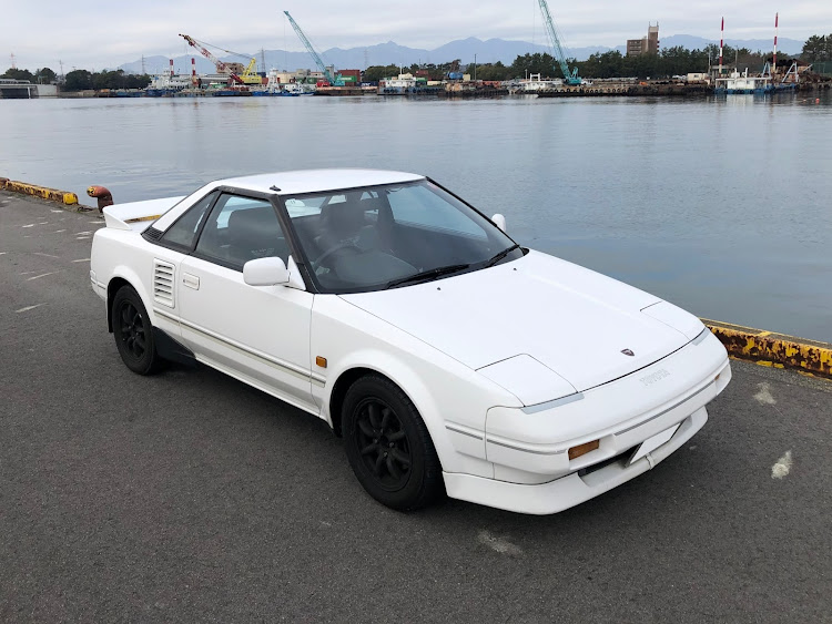 MR2のボディカラー図鑑・毎月8日はリトラの日に関するカスタム事例の投稿画像1枚目