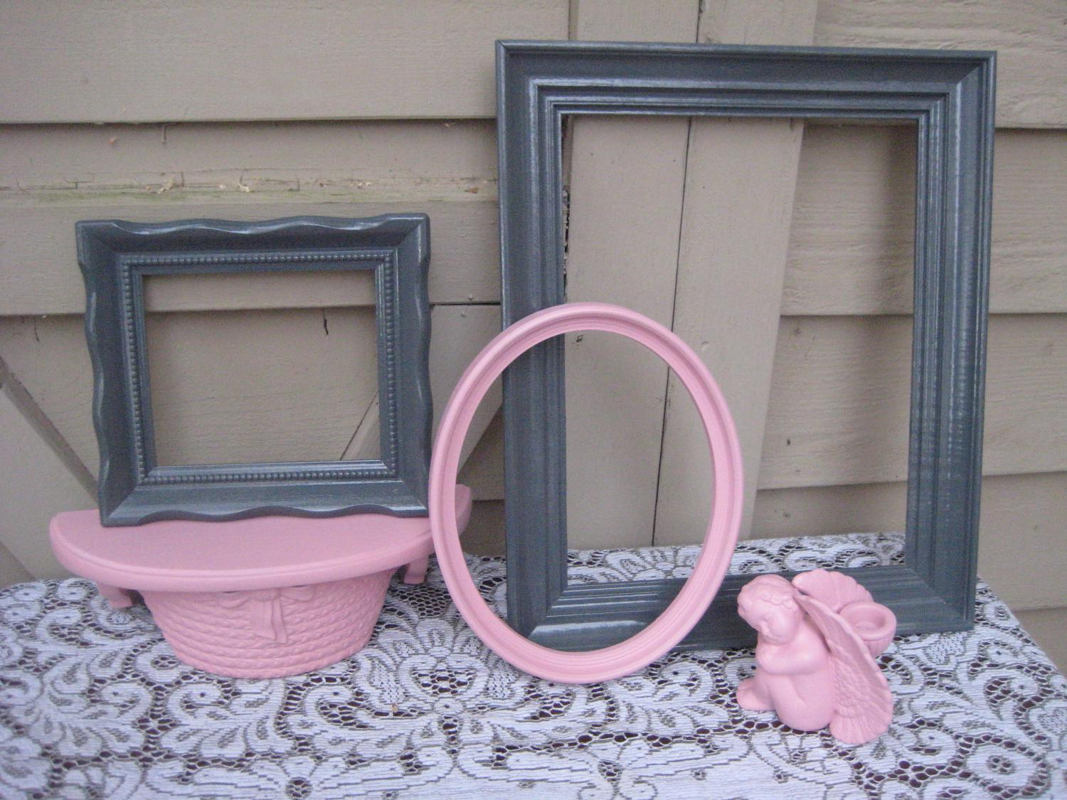 Shabby Chic Frames Wall Shelf