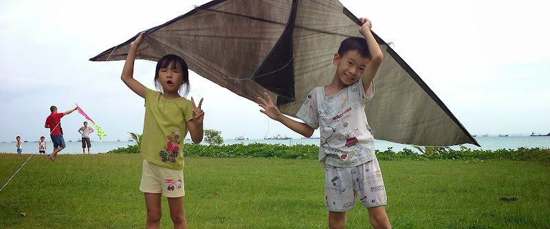 Dude and Beanie with The MBK Delta kite