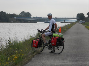 Xavier langs het Albertkanaal