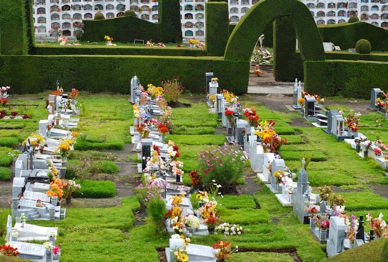 topiary-cemetery-tulcan-7