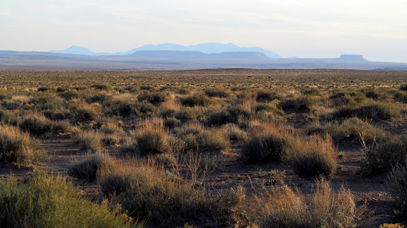 Interesting alignment of the Flat Tops and Henry Mountains