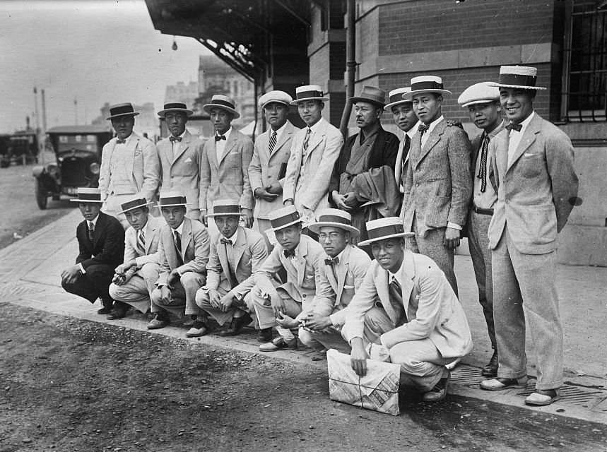 파일:external/upload.wikimedia.org/Meiji_Univ._baseball_team_1925.jpg