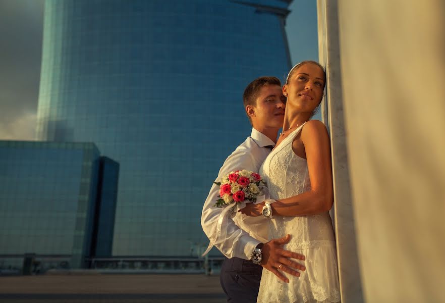 Wedding photographer Vadim Smolyak (dramat). Photo of 27 August 2014