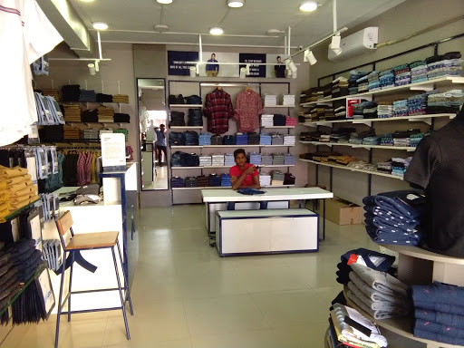 JDC, Salem Main Rd, Weavers Colony, Dharmapuri, Tamil Nadu 636701, India, Clothing_Shop, state TS