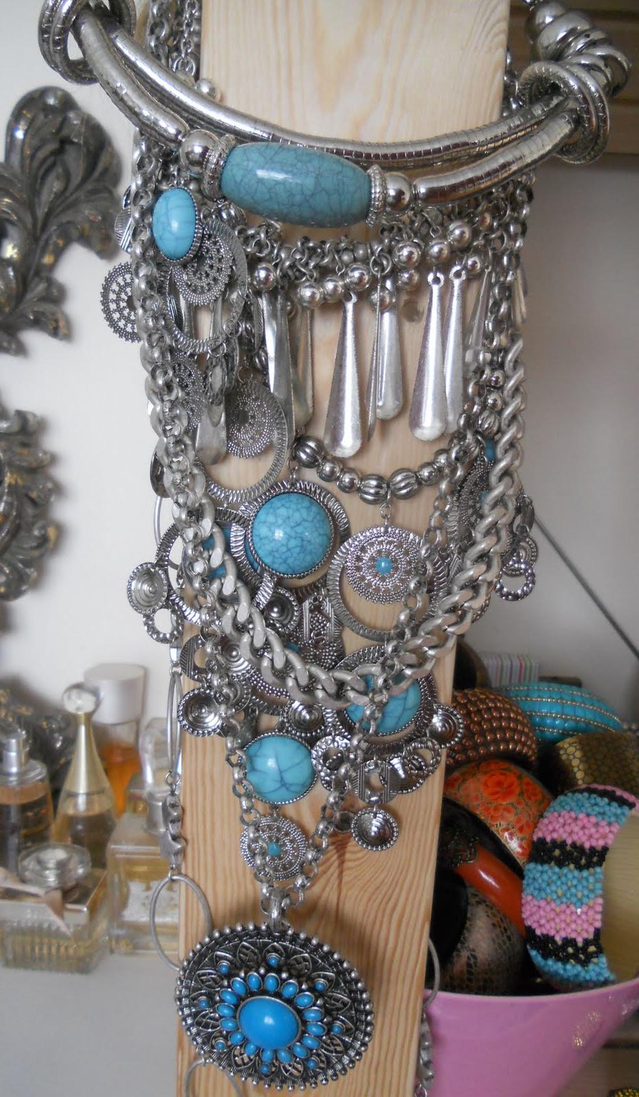 Turquoise and silver jewelry.