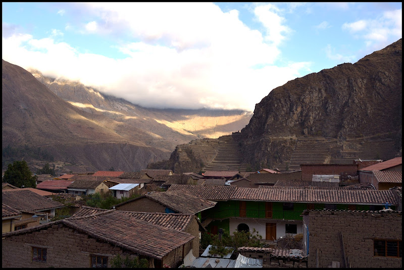 DE OLLANTA A AGUAS CALIENTES POR LA HIDROELÉCTRICA - MÁGICO Y ENIGMÁTICO PERÚ/2016. (1)