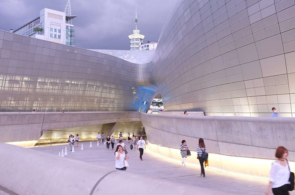 Dongdaemun Design Plaza by Zaha Hadid and Samoo