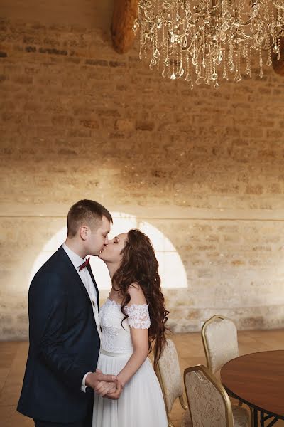 Jurufoto perkahwinan Olesya Gulyaeva (fotobelk). Foto pada 28 Mac 2017