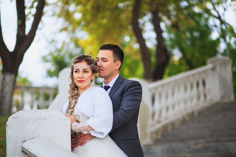 Fotografo di matrimoni Madi Zhetibaev (madeka10). Foto del 9 gennaio 2016