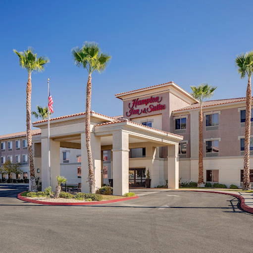 Hampton Inn & Suites Palmdale logo