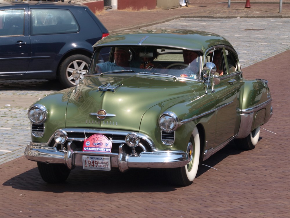 파일:external/upload.wikimedia.org/1950_Oldsmobile_Rockett_88_DE-93-36_p6.jpg