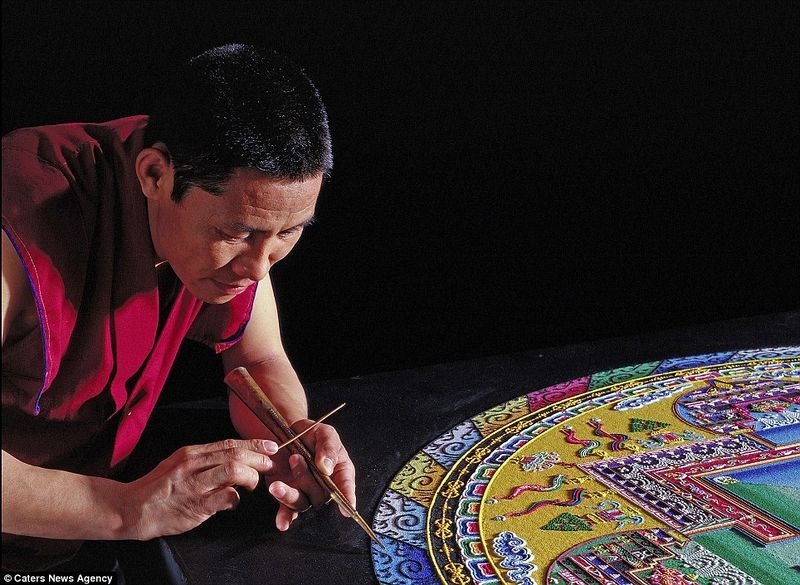 tibetan-sand-mandala-21