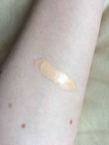 Baby Wizard: Mac C Tinted Cream 30 with Radiance Booster - Extra Light