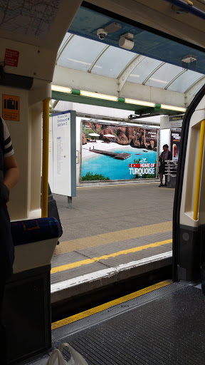 Hammersmith Tube Station (Piccadilly & District)