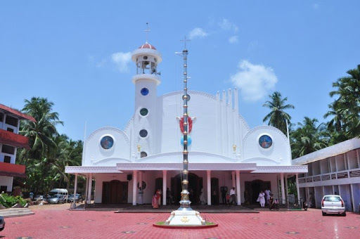 Sacred heart church Thoyakkavu, Thoyakkavu Chantha Rd, Toyakkavu, Kundazhiyur, Kerala 680513, India, Catholic_Church, state KL