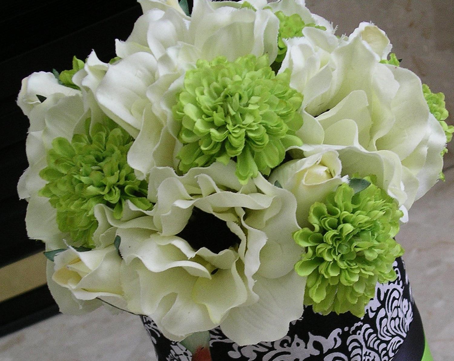 Black, White Anemone & Lime