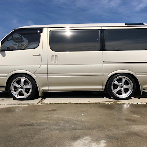 ハイエースバン TRH200V