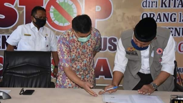Peduli Covid-19, BI Perwakilan Sumbar Bantu APD. Peduli Covid-19, BI Perwakilan Sumbar Bantu APD.