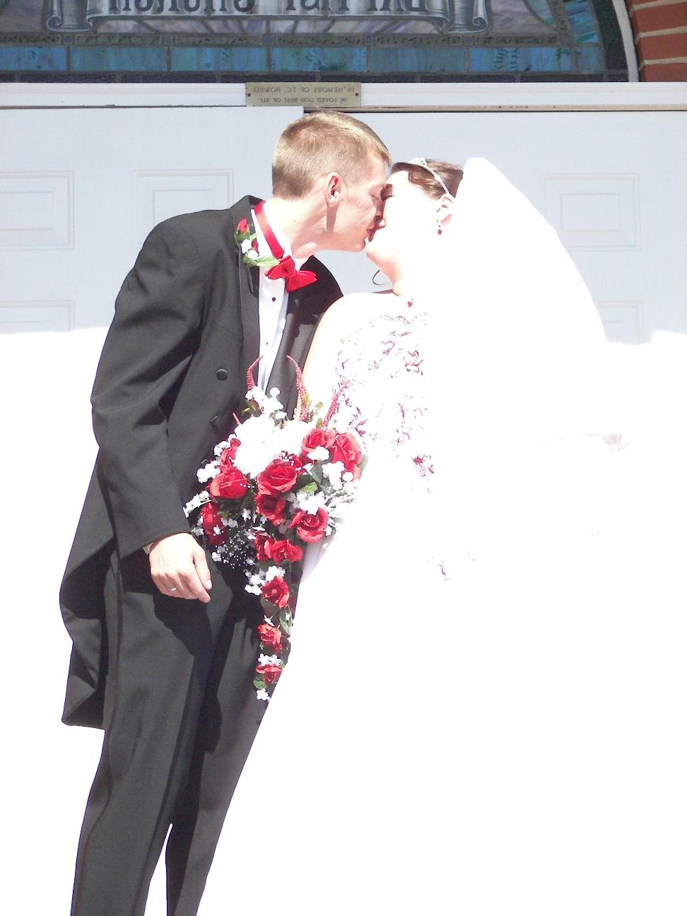  Bride and Groom Kiss -- 1296