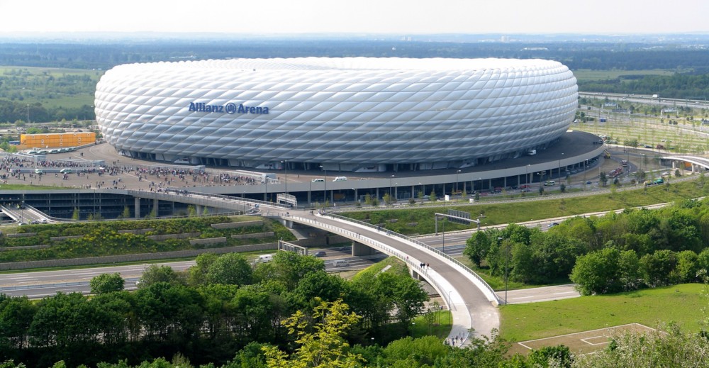 파일:external/upload.wikimedia.org/Allianz_Arena_Pahu.jpg