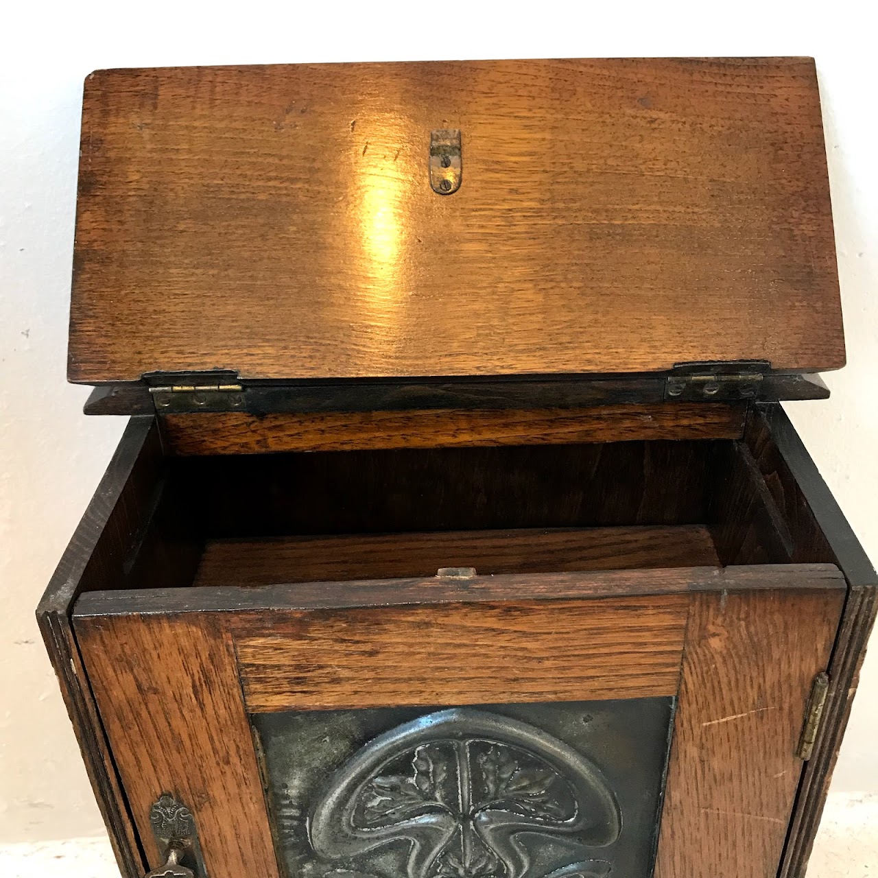 English Arts & Crafts Oak Box