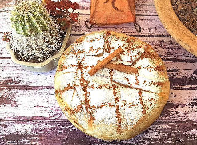 PASTELA DE POLLO Y ALMENDRAS