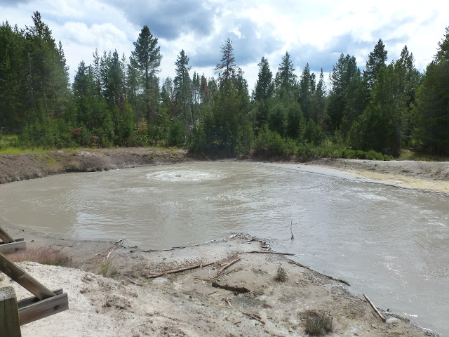 Valle Hayden. Mud Vulcano y Sulphur Caldron. Black Sand Basin.  13 de Julio. - LAS ROCOSAS DE CANADA. YELLOWSTONE Y GRAND TETON. (15)