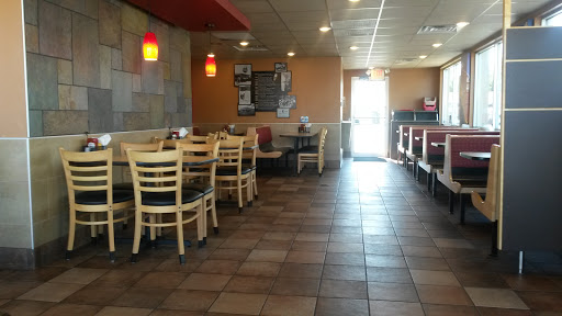 Fast Food Restaurant «DQ Grill & Chill Restaurant», reviews and photos, 705 E Main St, Brownsburg, IN 46112, USA