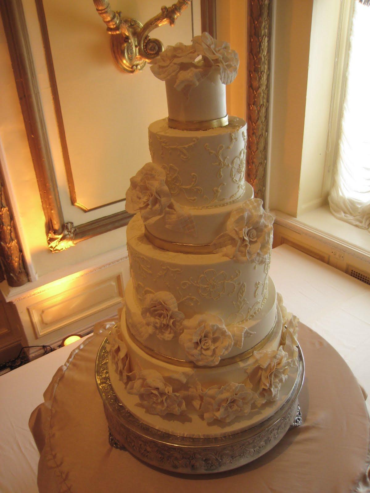 Elegant Wedding Cakes in