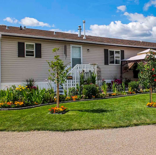 Station Grounds: A Manufactured Housing Community logo