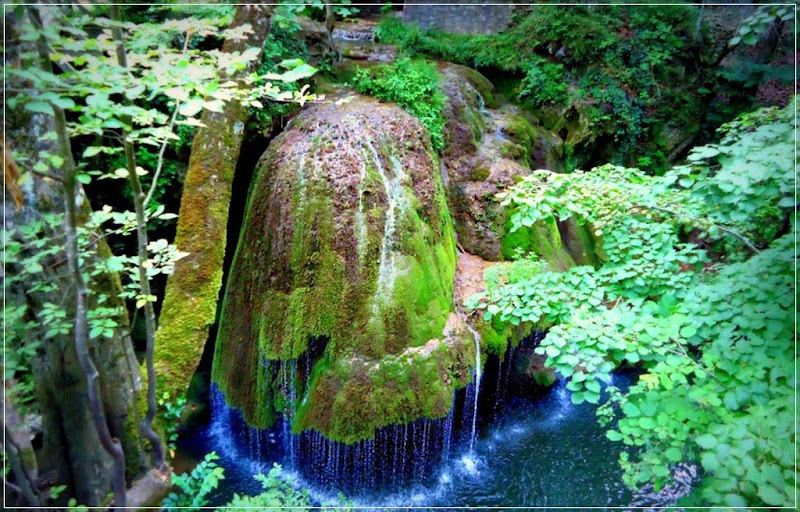 Izvorul Bigar, a cachoeira de conto de fadas