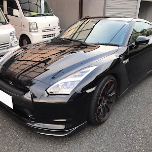 NISSAN GT-R R35