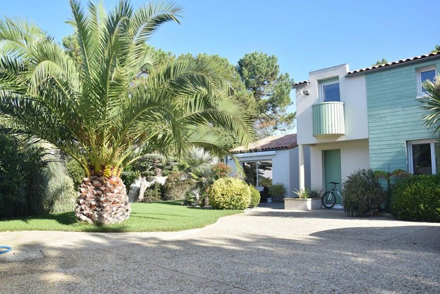 Vente maison 5 pièces 187 m² à Rivedoux-Plage (17940), 1 470 000 €