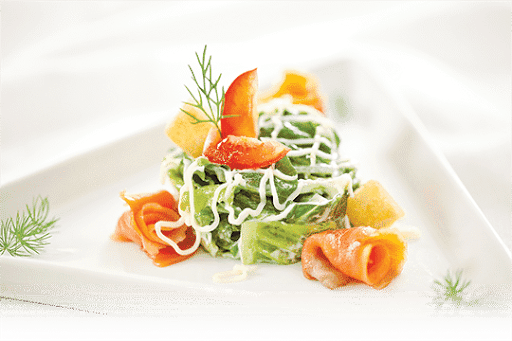 Salad cá hồi xông khói