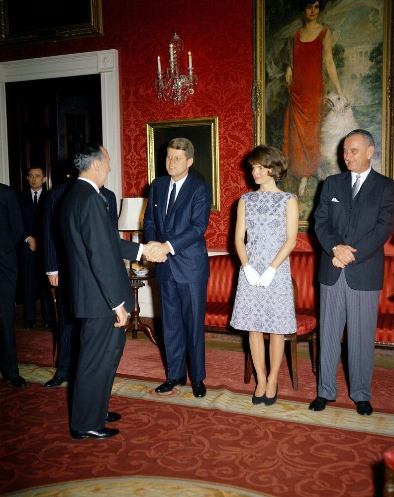 Jackie Kennedy had a signature