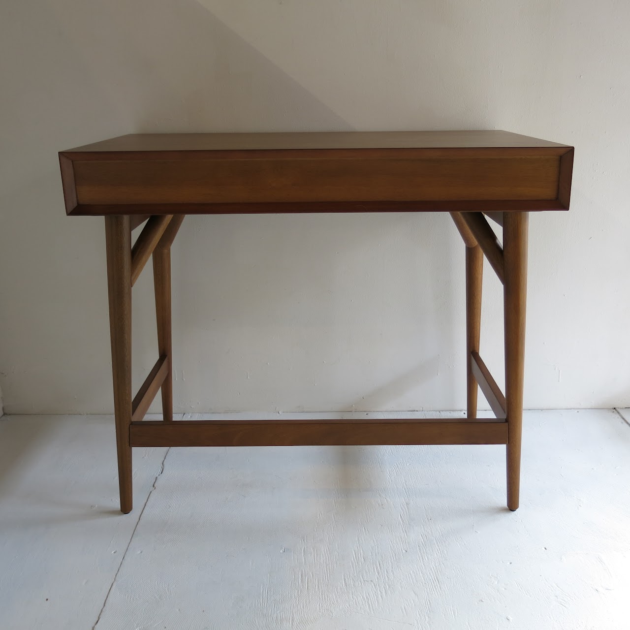 Mid-Century-Style Desk