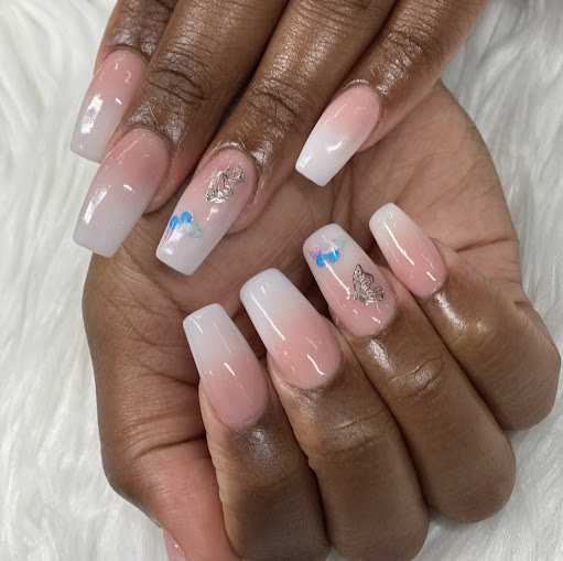 Top Nails logo